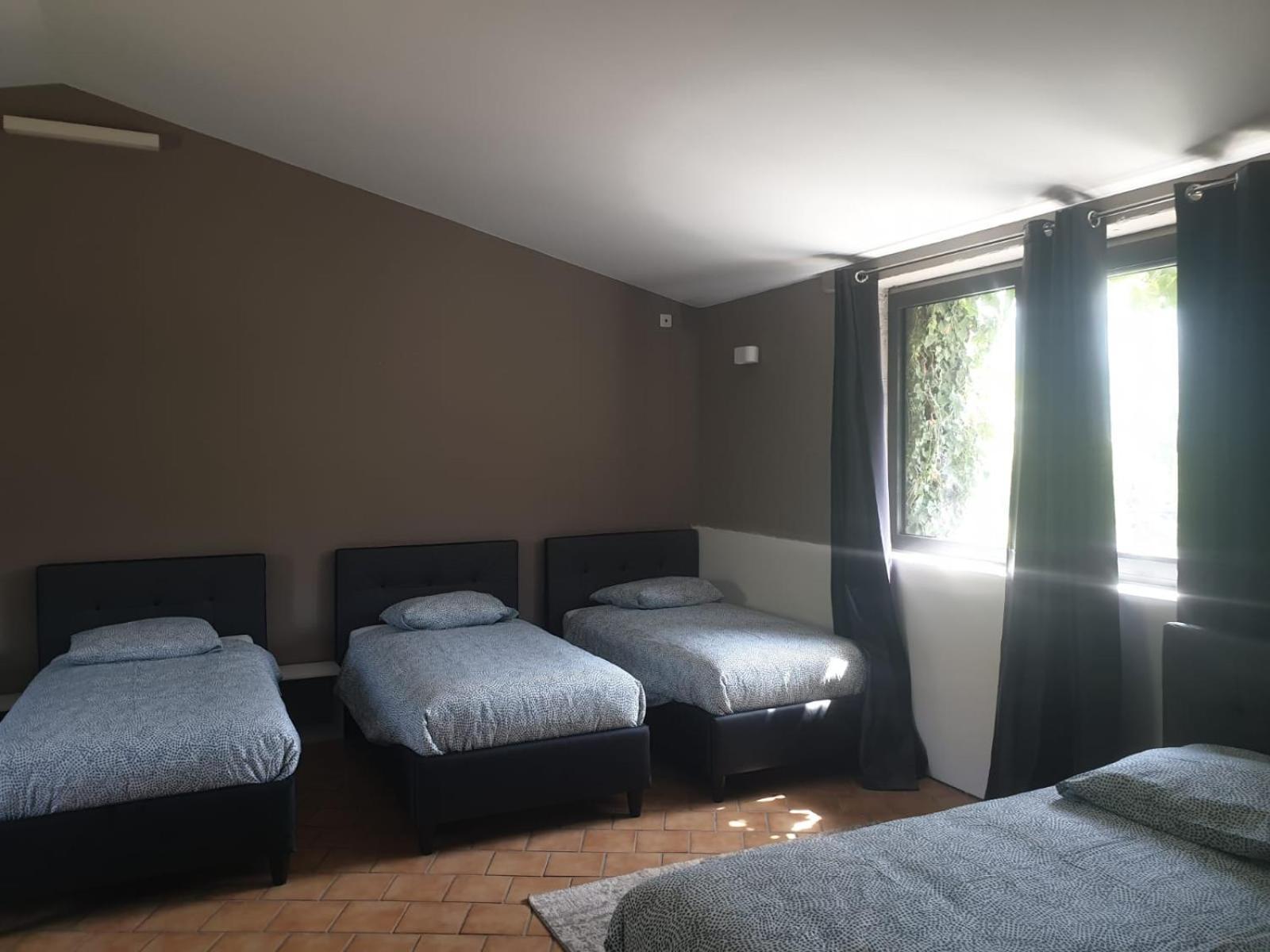 L'Oustaou Bed & Breakfast Шато-Арно Екстериор снимка